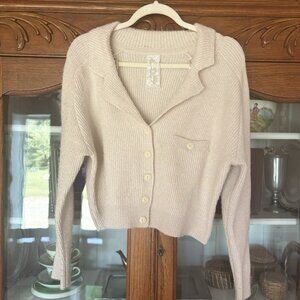 SADIE AND SAGE SIZE MEDIUM BEIGE CARDIGAN LAPEL COLLAR SWEATER